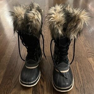 LIKE NEW Women’s Sorel Black Joan of Arctic Waterproof Snow Boots